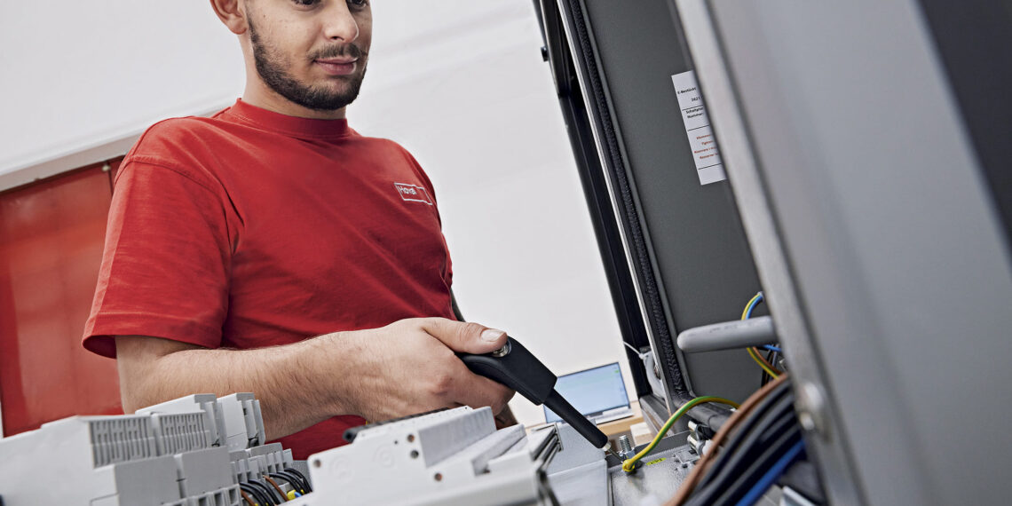 Hoval investe nella produzione di pompe di calore