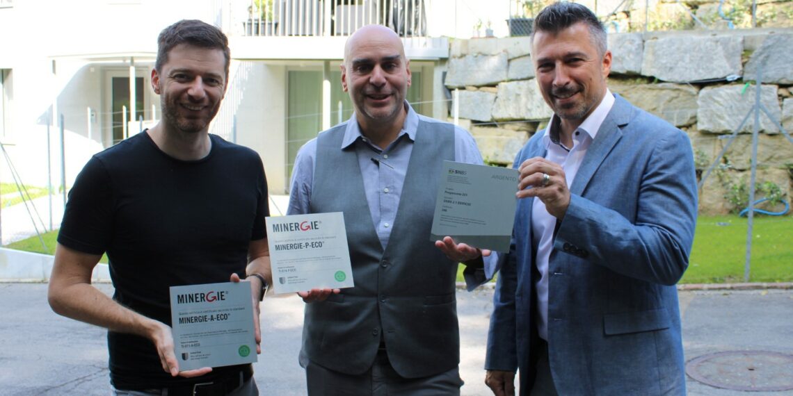 Inaugurazione e consegna dei certificati per il primo edificio residenziale in Ticino che raggiunge contemporaneamente le certificazioni Minergie-P-ECO, Minergie-A-ECO e SNBS