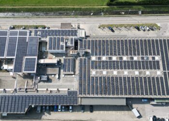 Prosegue la evoluzione ambientale delle aziende ticinesi: inaugurato a Barbengo un nuovo impianto fotovoltaico