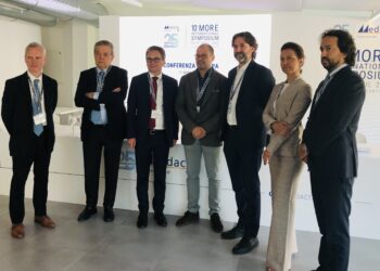 Da sinistra: Luca Schenini (Divisione Sviluppo Economico Città di Lugano), Dr. Alberto Siccardi (Presidente di Medacta), Christian Vitta (Consigliere di Stato e Direttore del Dipartimento delle finanze e dell’economia), Prof. Christian Candrian (Primario Ortopedia e Traumatologia EOC), Francesco Siccardi (CEO di Medacta), Maria Luisa Siccardi Tonolli (Member of the Board of Directors, VP of Medacta for Life Fondation) e Alessandro Siccardi (Chief Supply Chain Officer).    