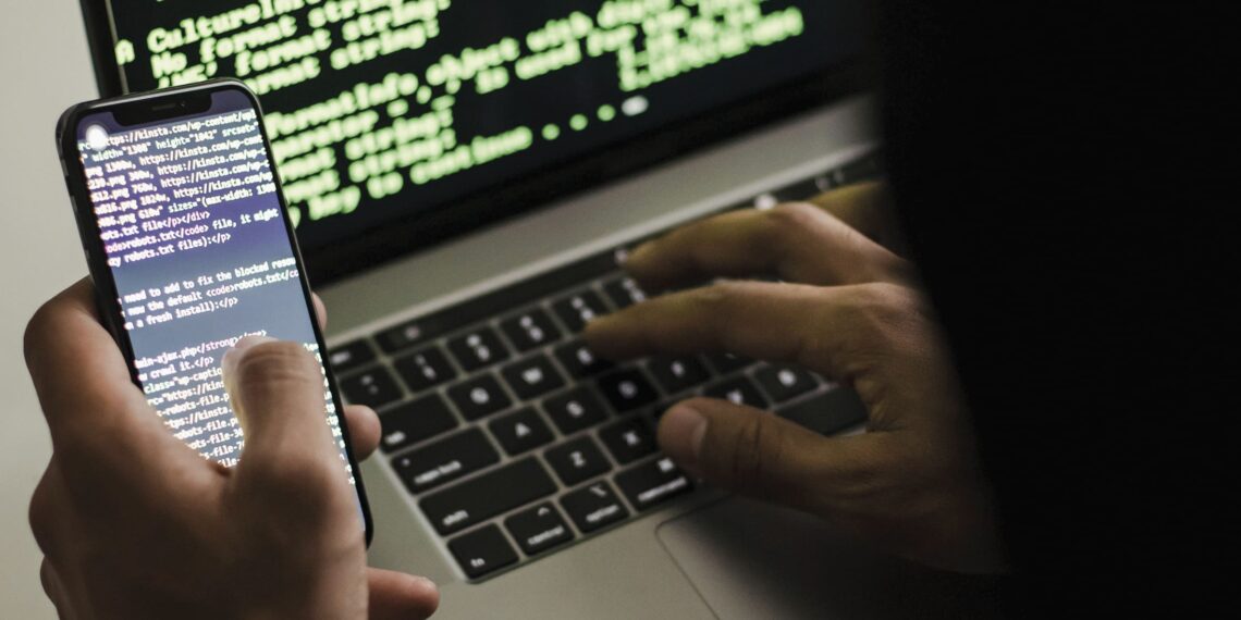 Le cyber-frodi in vetta alla classifica dei principali rischi d’impresa