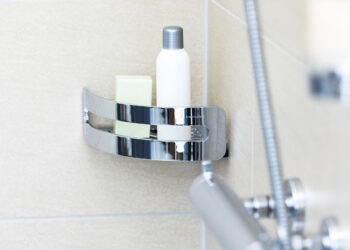 Incollaggio possibile anche in caso di ristrutturazioni bagno leggere