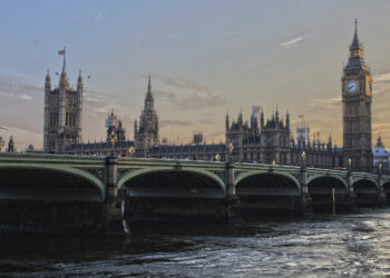 È partita la caccia ai globalisti inglesi