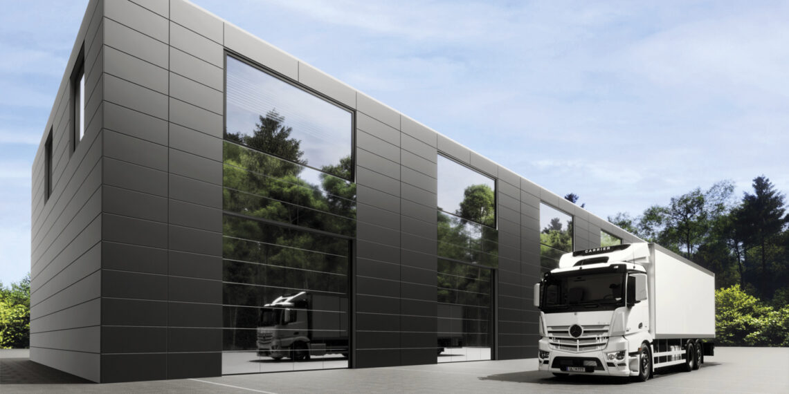 Nuove ed esclusive finiture per il portone industriale di design ALR F42 Vitraplan Hörmann