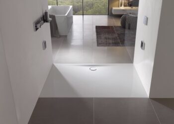 Trattamento Aquagrip di Schmidlin, elevata sicurezza nella stanza da bagno