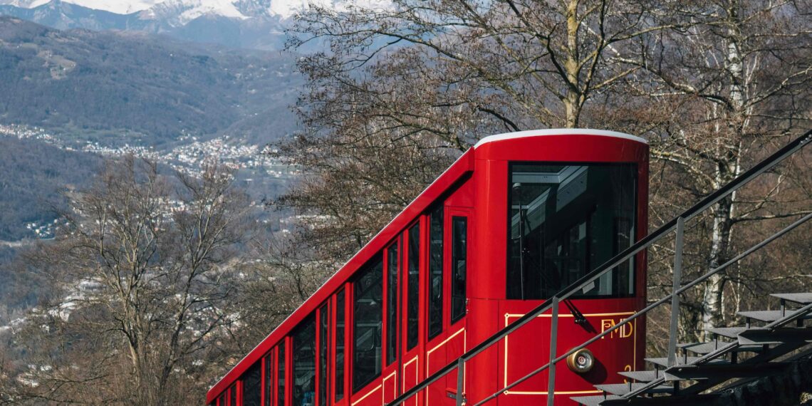 Funicolare Monte Brè: a San Valentino torna a far innamorare i visitatori Riapertura sabato 14 febbraio con sconto del 50% sulla tariffa adulto A/R 